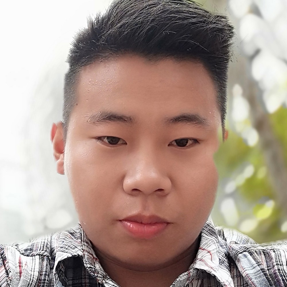 水影挽手潇洒的照片