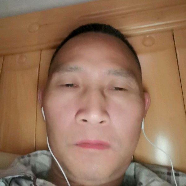 蘩藜等于爱笑的照片