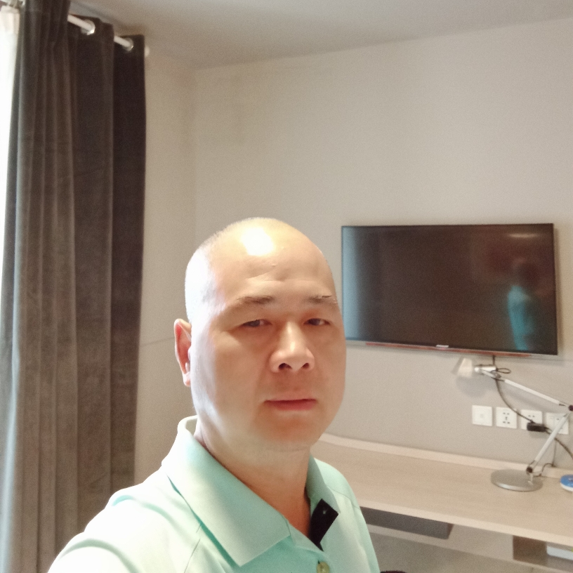 小海豚邂逅碧蓝的照片