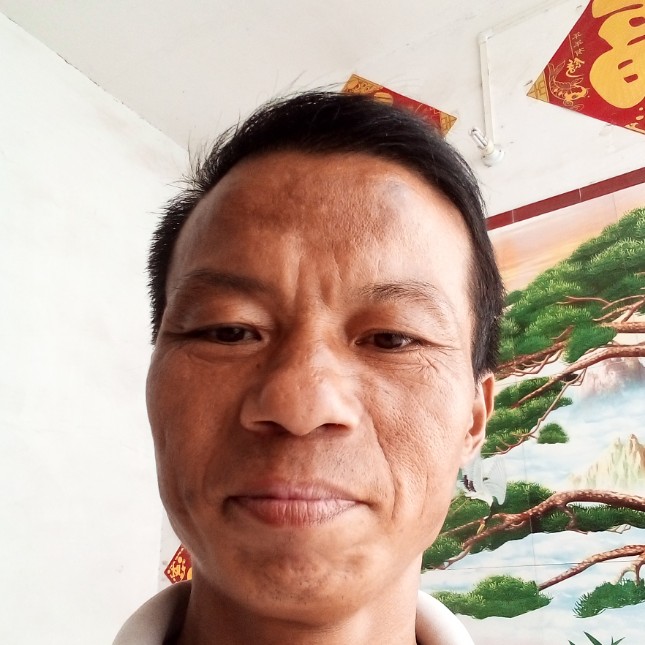 含蓄的墨镜的照片