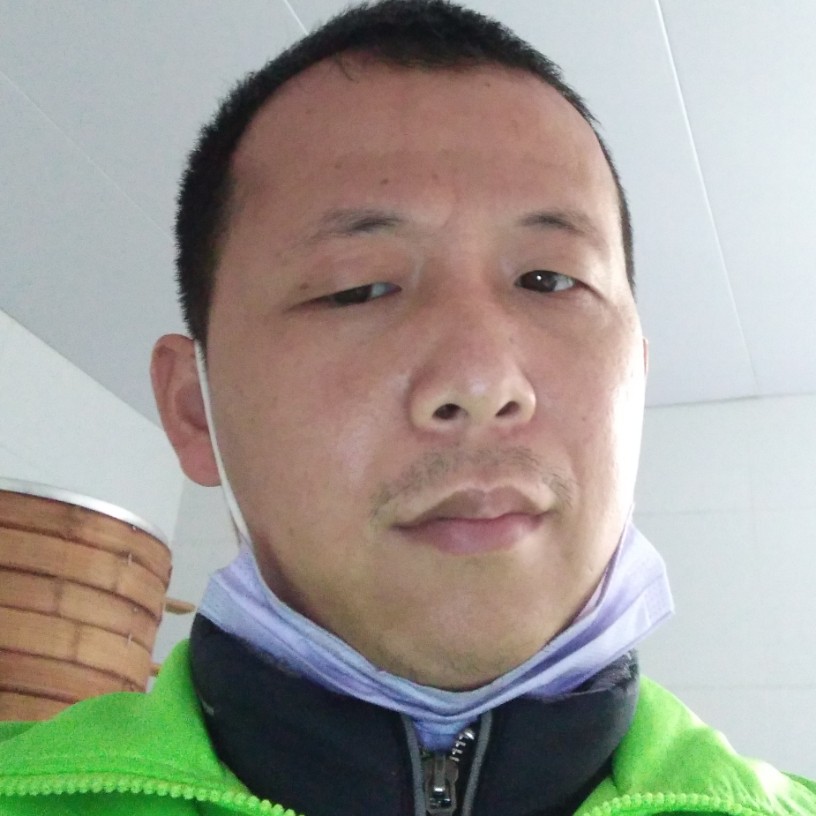 还单身苦恋河马的照片