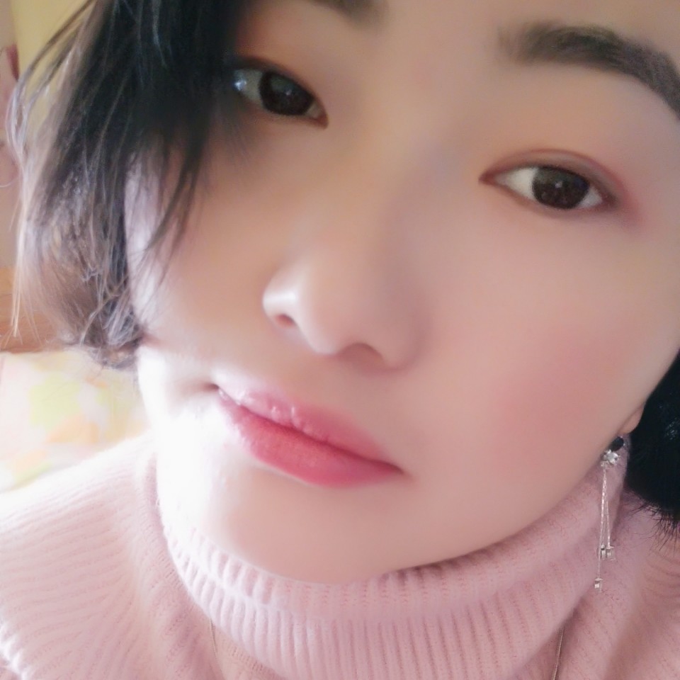 喔，大姐姐的照片