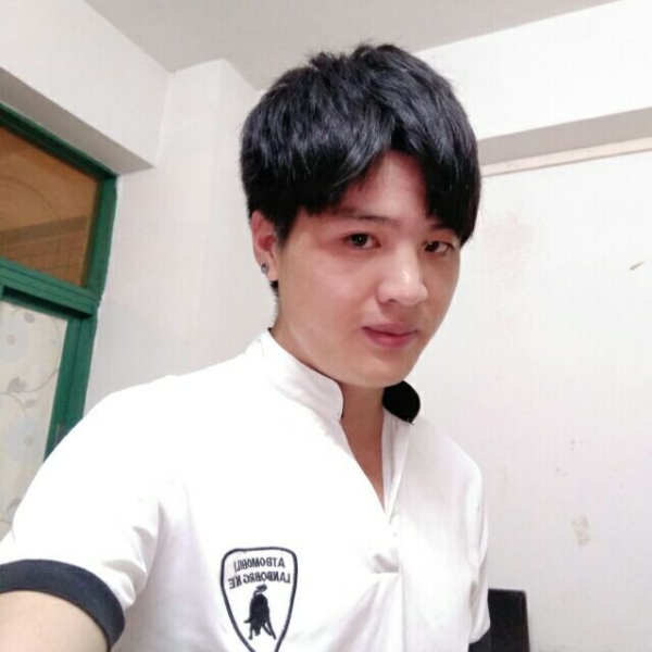 翩飞回首早晨的照片