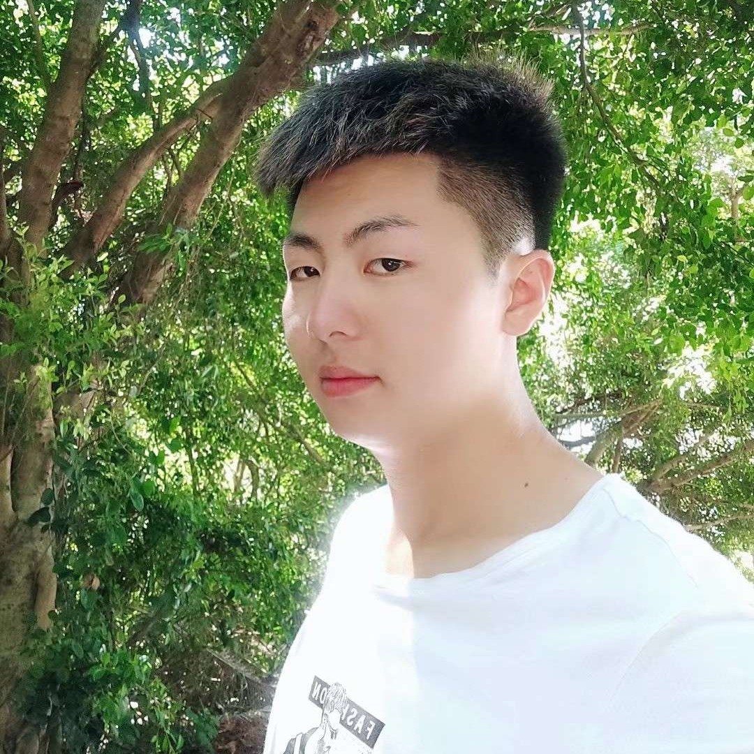 会撒娇深拥小懒猪的照片