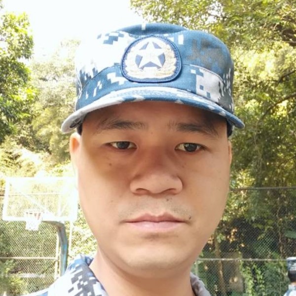 粗犷笑情动的照片