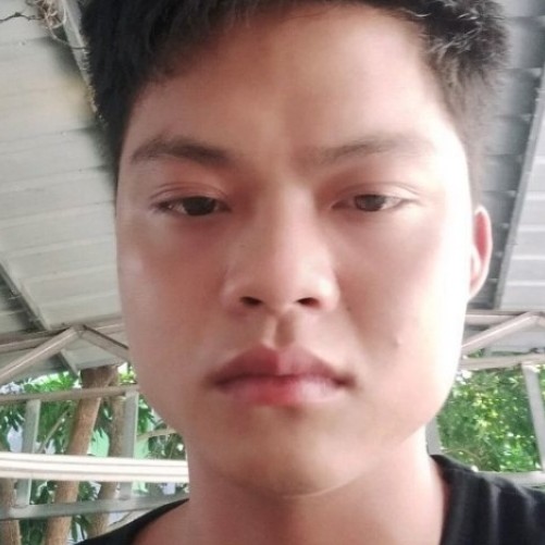 孤独笑尊云的照片
