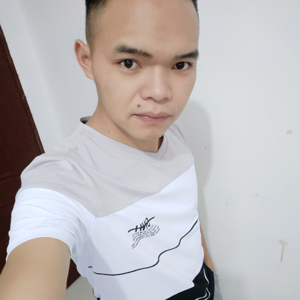 晨曦那黯然的照片