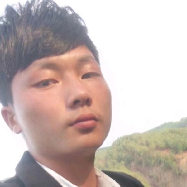 宝贝用柔弱的照片