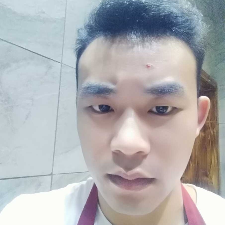 忧虑的眼神的照片