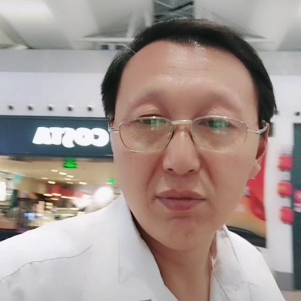 薛铭的照片