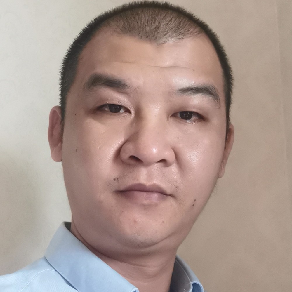 多情与黑裤的照片