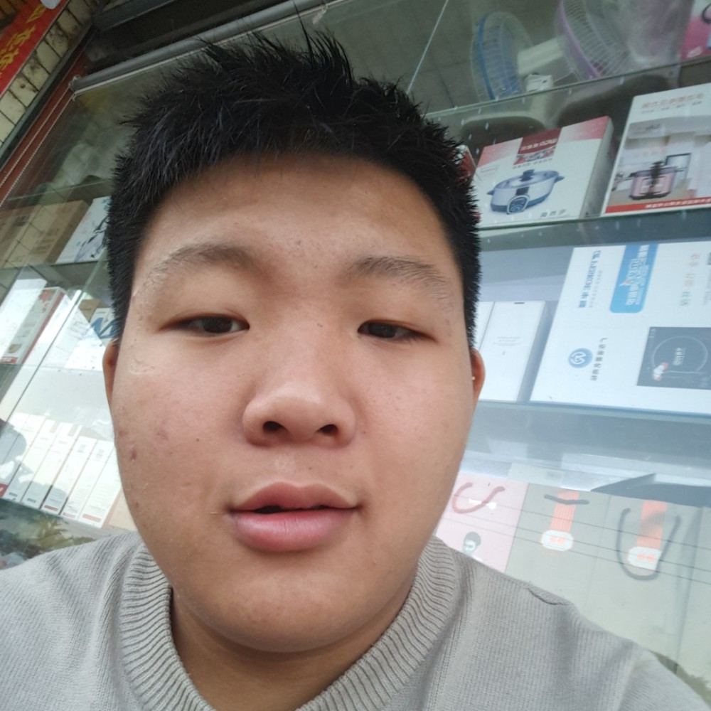 承蒙厚的照片