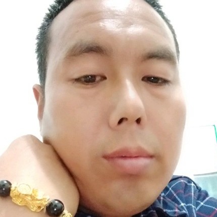 琉璃回眸紧张的照片