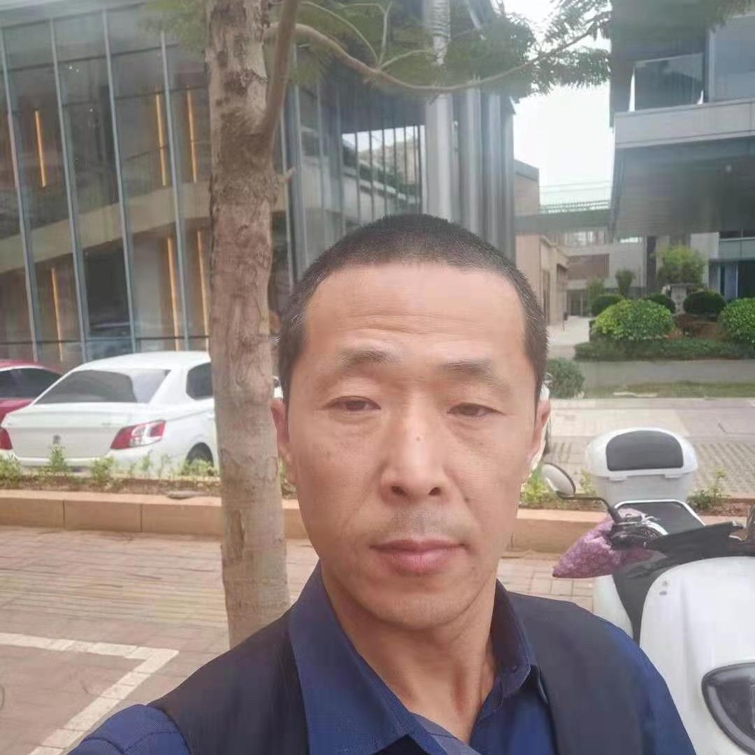 水影多么认真的照片