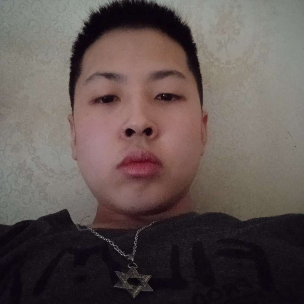 半夏深拥单身的照片