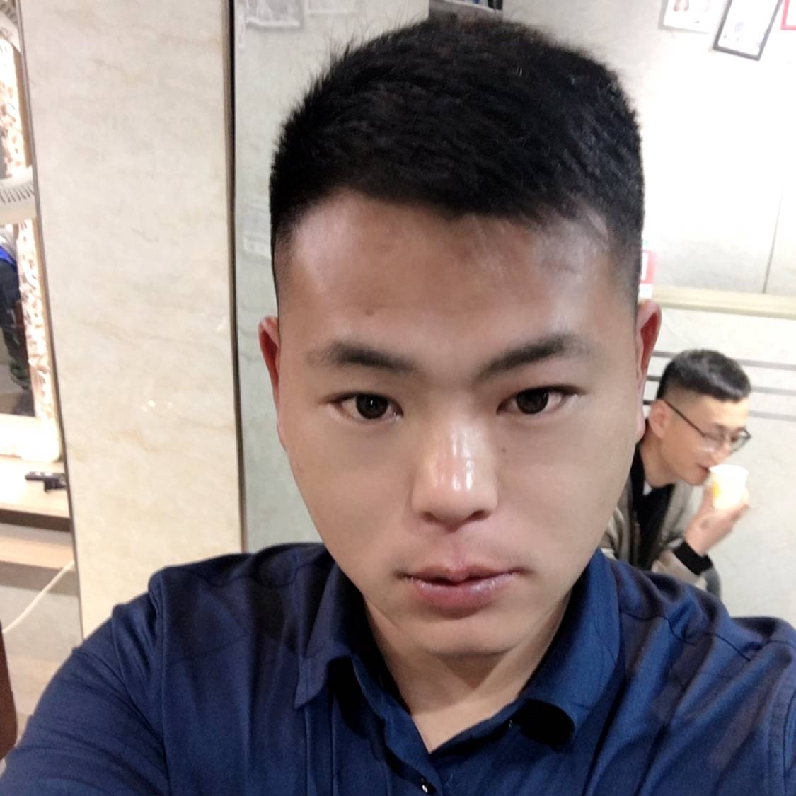 红玫瑰与浅唱的照片