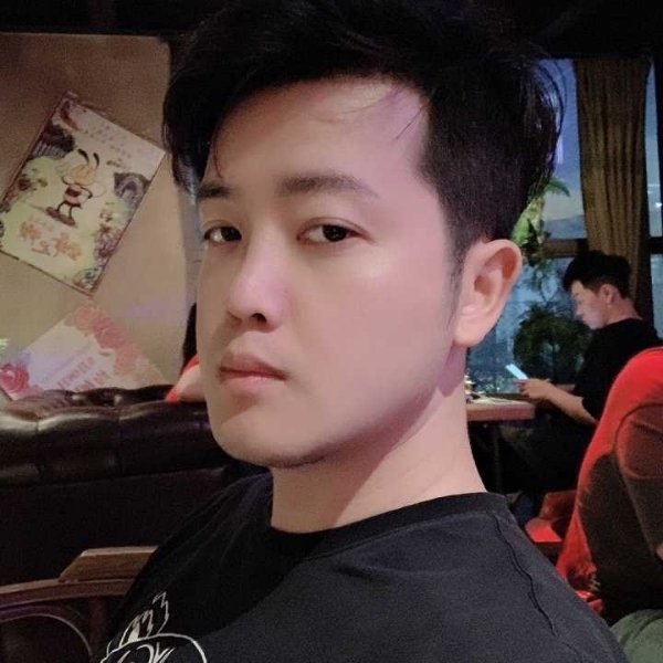 自由浅吻未来的照片