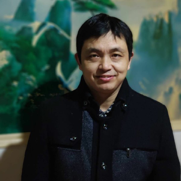 腼腆热狗的照片