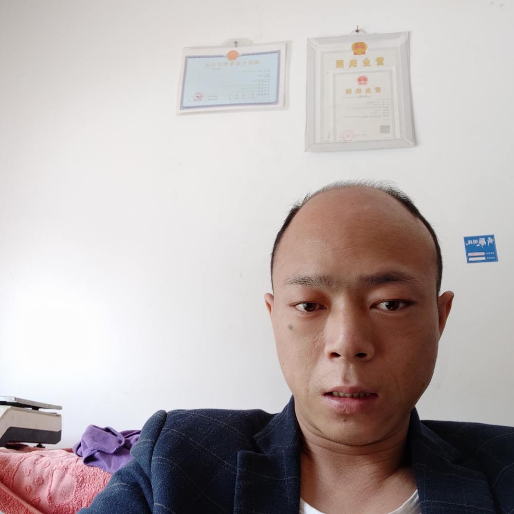 楼房等于的照片