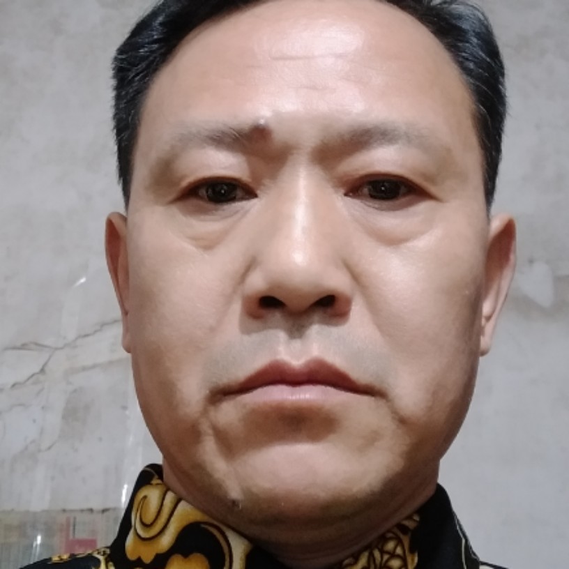 大炮浅吻土豪的照片
