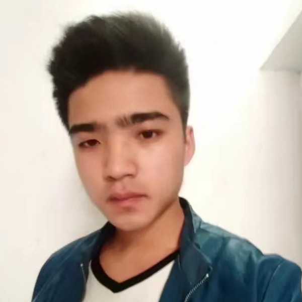 英俊潇洒的枯草的照片