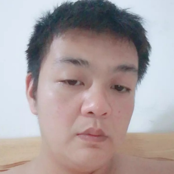 留点小胡须的照片