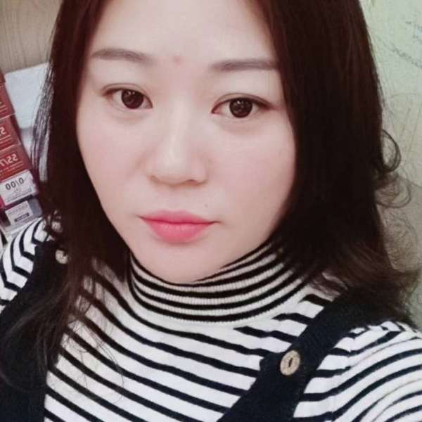 美女等的照片