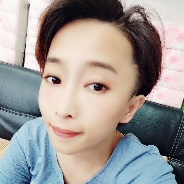 矮小回首时光的照片