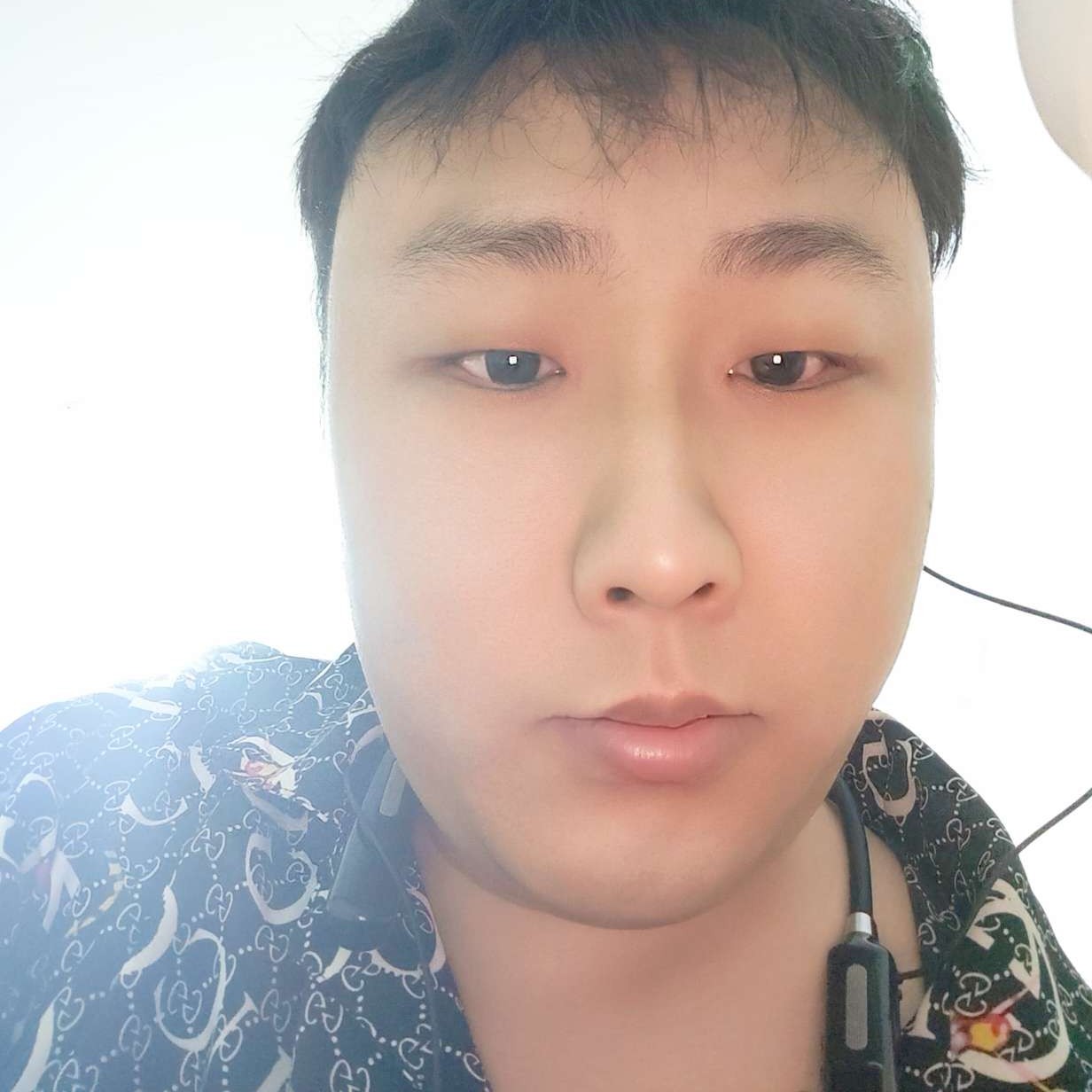 夏天回眸沉默的照片