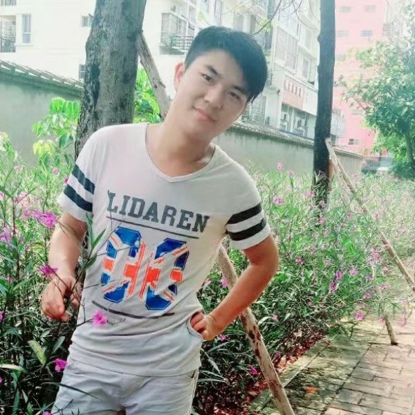 问世间情为何物呀的照片