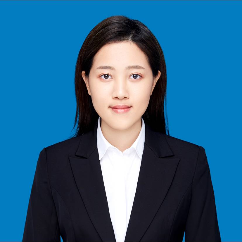 努力奋斗的小法师的照片