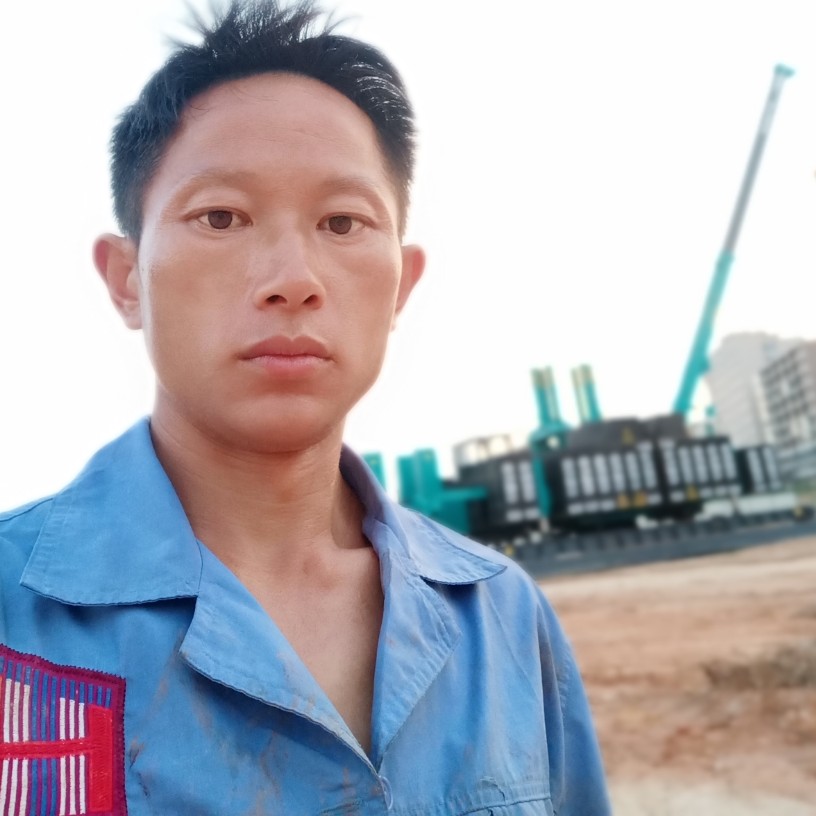 寻找值得信赖的她的照片