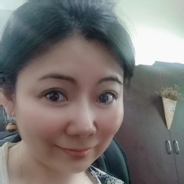 秀发飘飘的照片