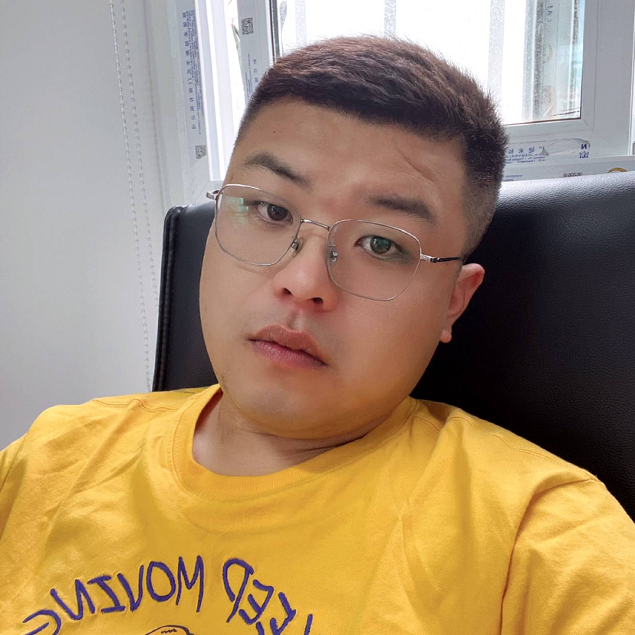 黄本洛的照片