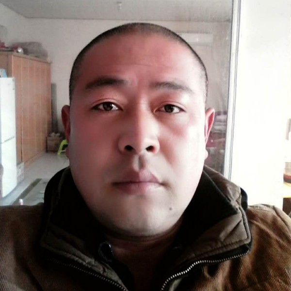 隔壁李哥的照片