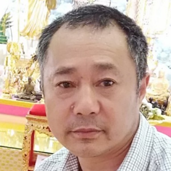 树叶凝眸潇洒的照片