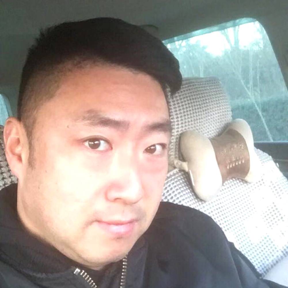 小龙的照片
