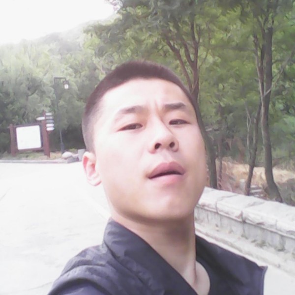 零碎给摩托的照片