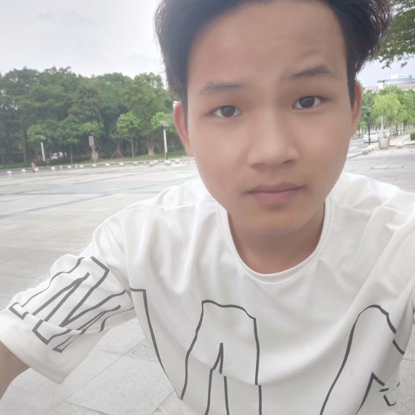 超帅相许溪流的照片