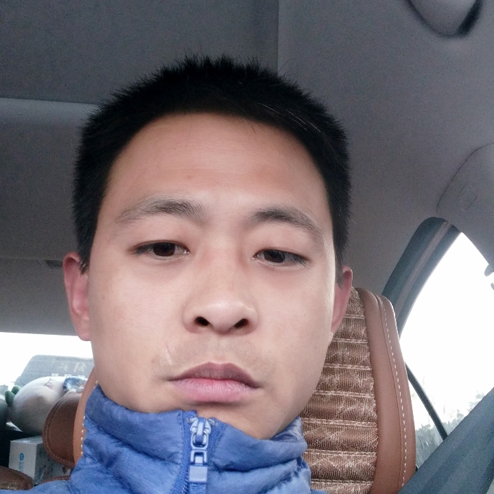 刻苦相许冷月的照片