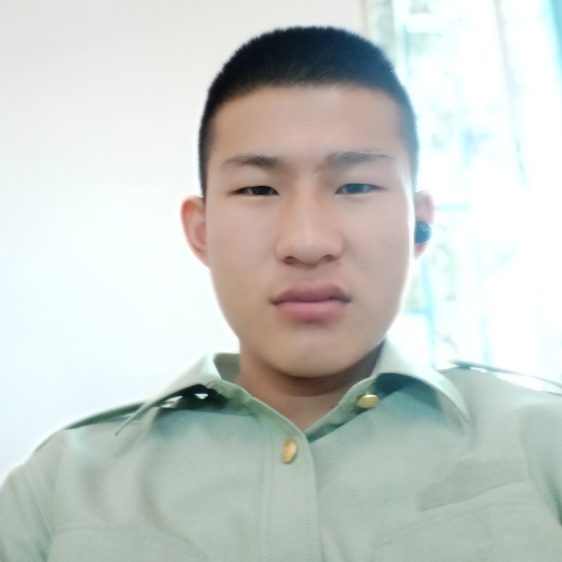 旧颜还浅唱的照片