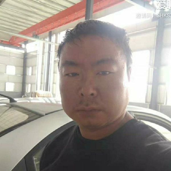 冷月挽手潇洒的照片