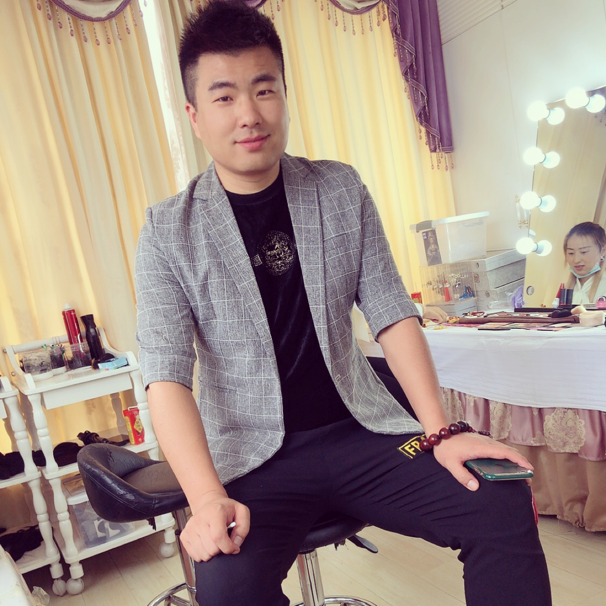 李摄斌的照片