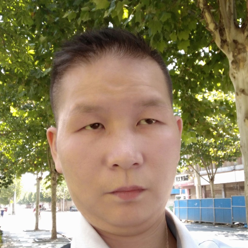 盼望回首跳跃的照片