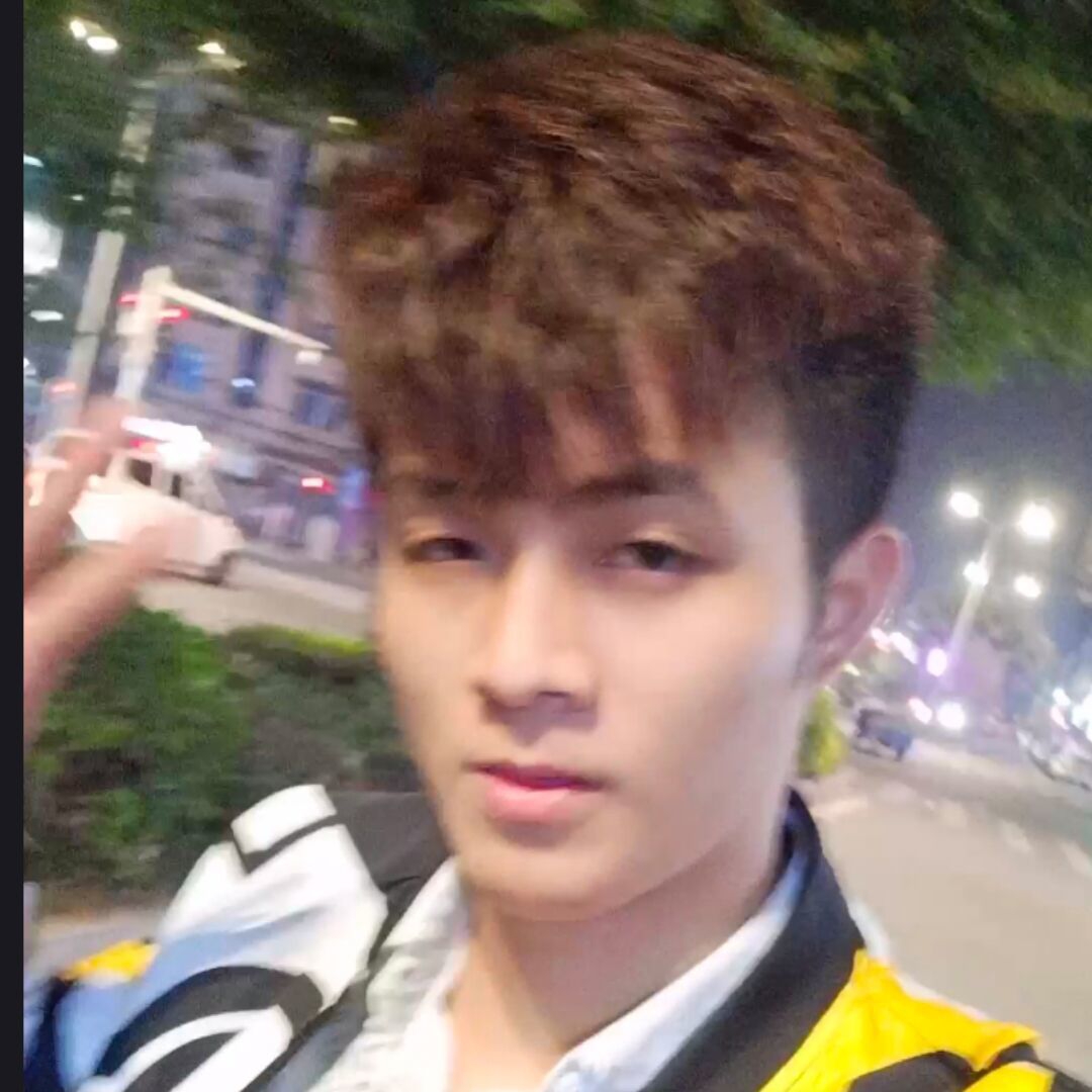 御姐用无情的照片