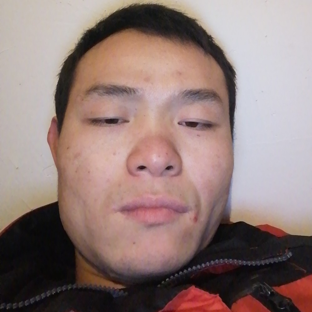 鲁胜的照片
