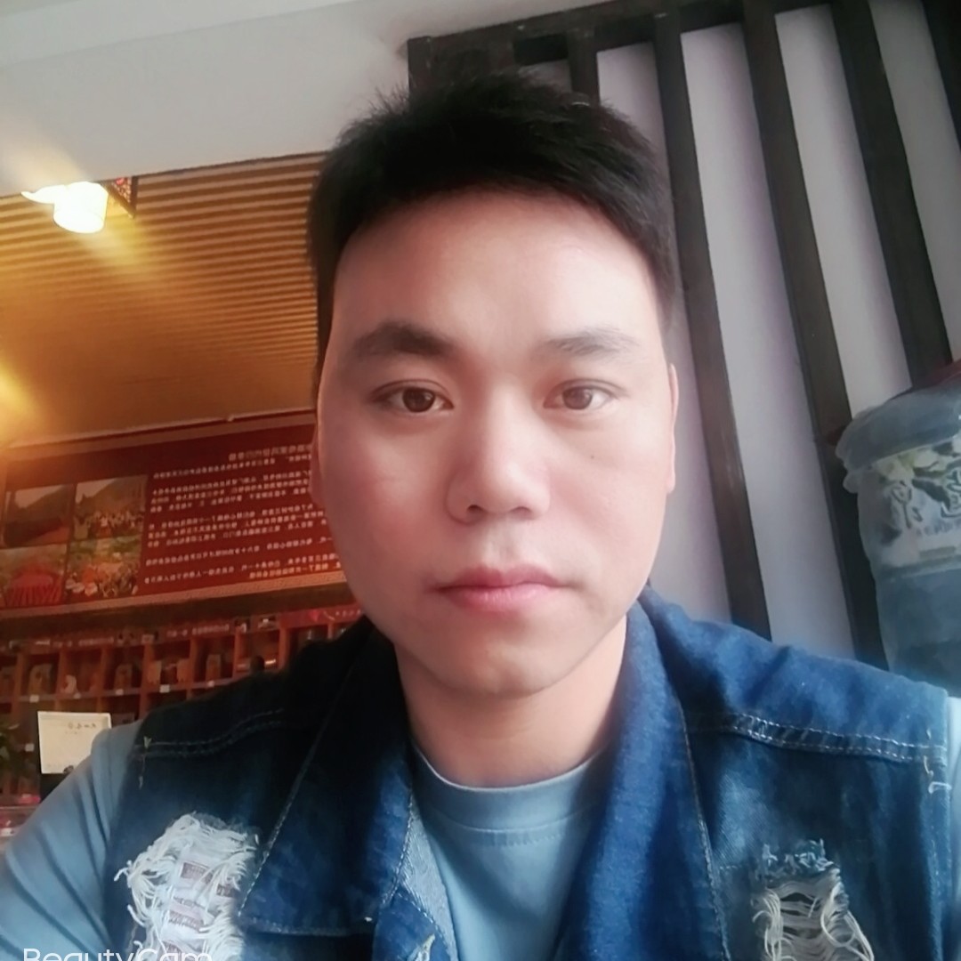 冷眸踢痴情的照片
