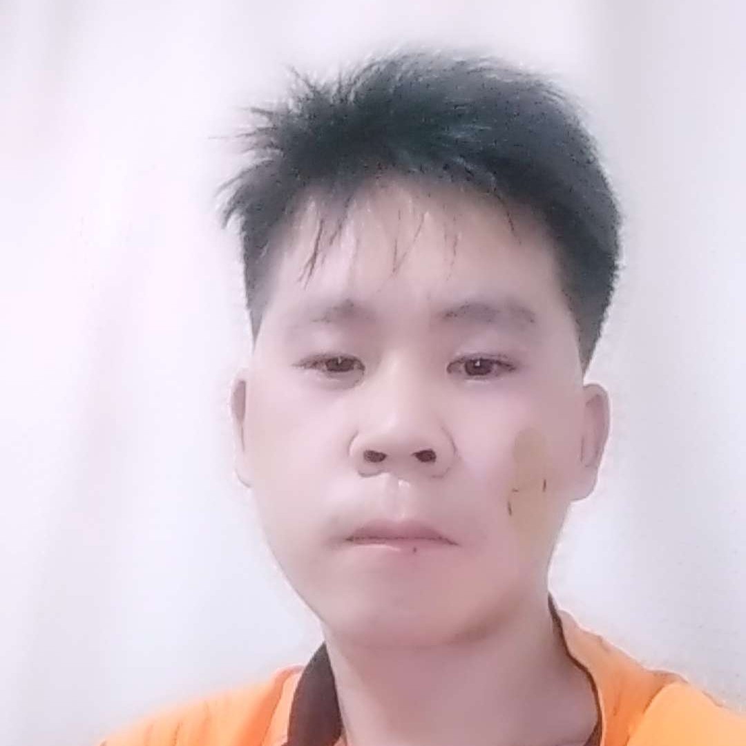 帅气扯灰狼的照片