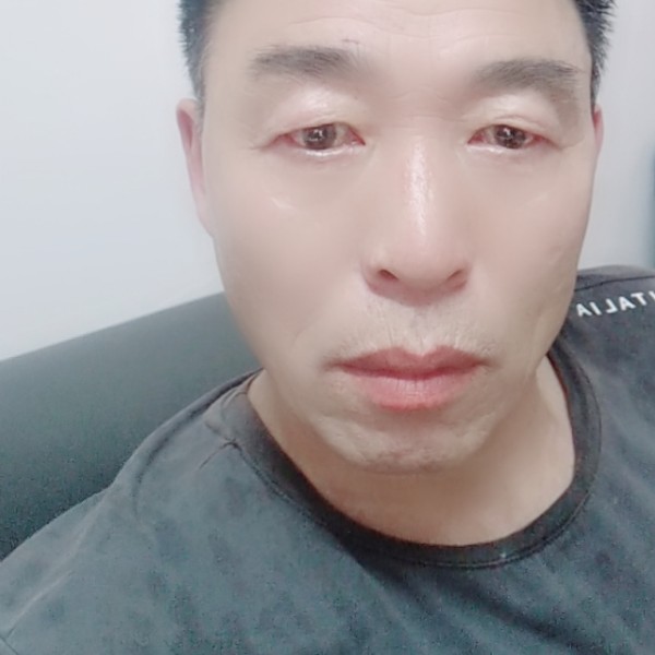 负责等待雨的照片