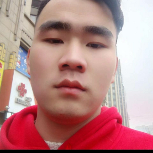 故意向黑米的照片